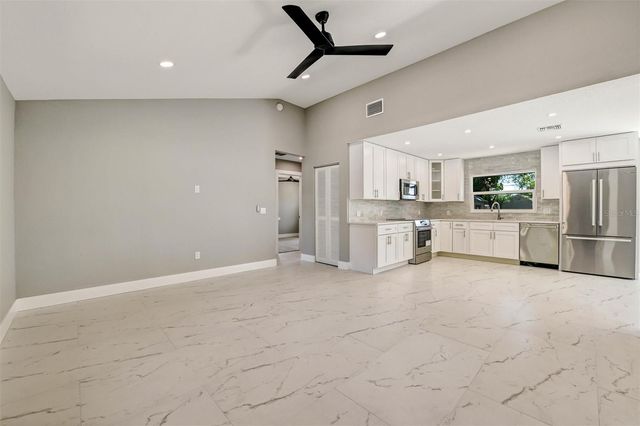 1521 S JEFFERSON AVENUE, Clearwater, FL 33756