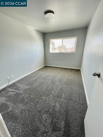 1636 101St Ave, Oakland, CA 94603