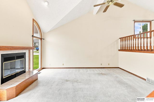 15428 Locust Street, Omaha, NE 68116
