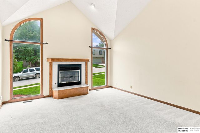 15428 Locust Street, Omaha, NE 68116