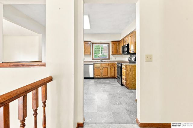 15428 Locust Street, Omaha, NE 68116