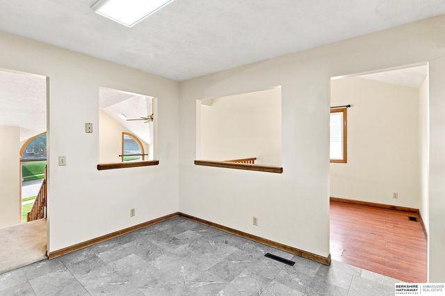 15428 Locust Street, Omaha, NE 68116