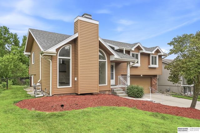 15428 Locust Street, Omaha, NE 68116