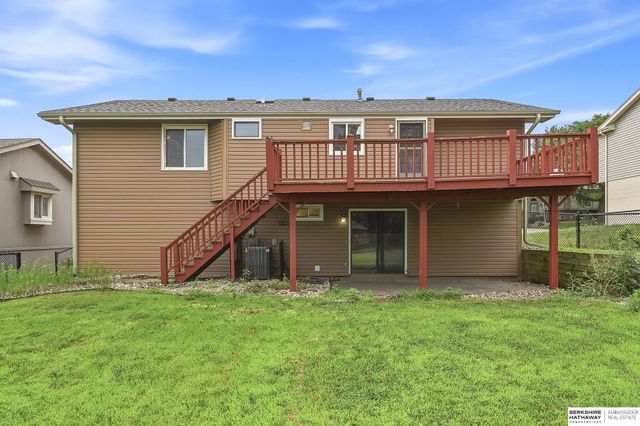 15428 Locust Street, Omaha, NE 68116