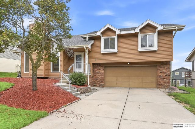 15428 Locust Street, Omaha, NE 68116