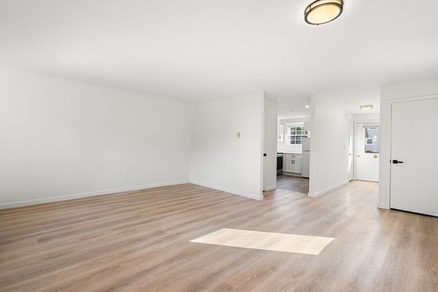180 Main St 2110, Bridgewater, MA 02324