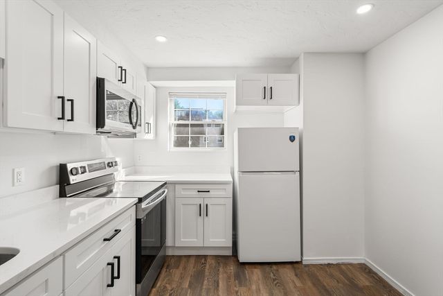 180 Main St 2110, Bridgewater, MA 02324