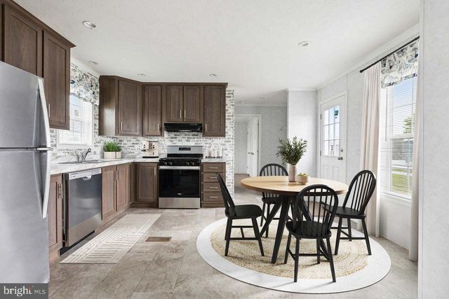 126 LOCUST LN, New Providence, PA 17560