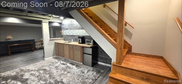 5818 Pine Trace Court, Howell, MI 48843