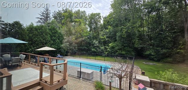 5818 Pine Trace Court, Howell, MI 48843