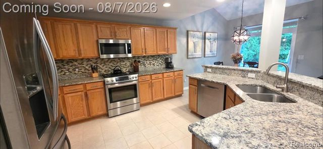 5818 Pine Trace Court, Howell, MI 48843
