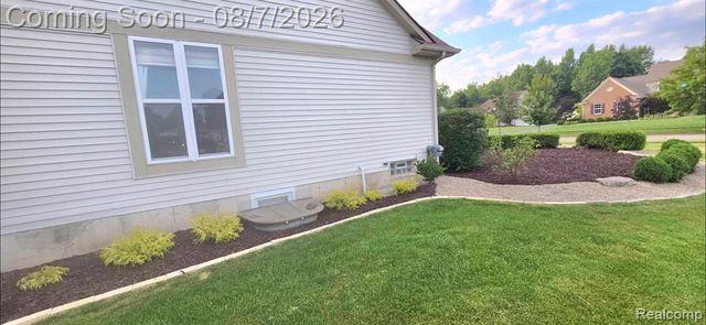 5818 Pine Trace Court, Howell, MI 48843