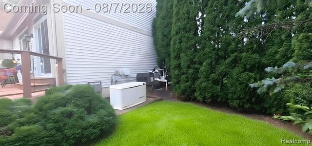 5818 Pine Trace Court, Howell, MI 48843