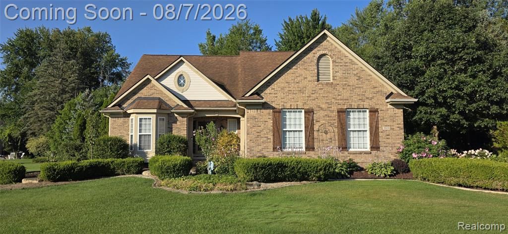 5818 Pine Trace Court, Howell, MI 48843