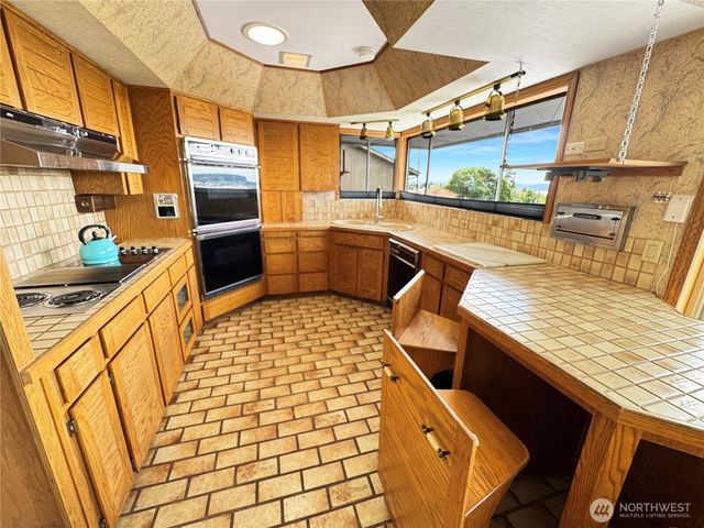 6814 Sleret Avenue, Vancouver, WA 98664