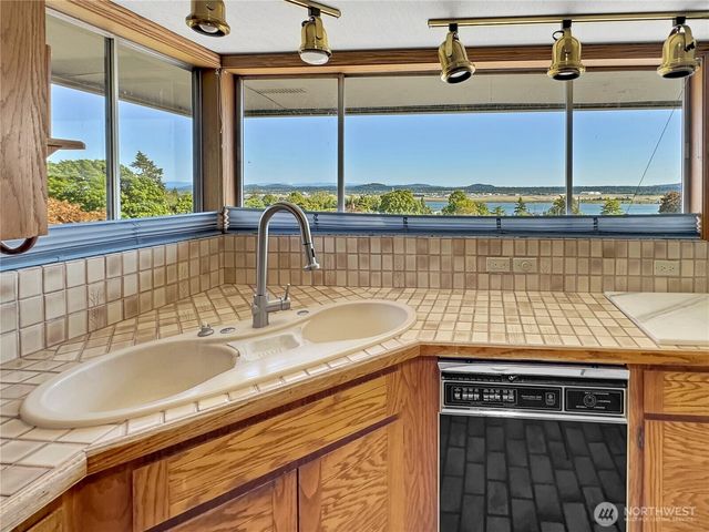 6814 Sleret Avenue, Vancouver, WA 98664