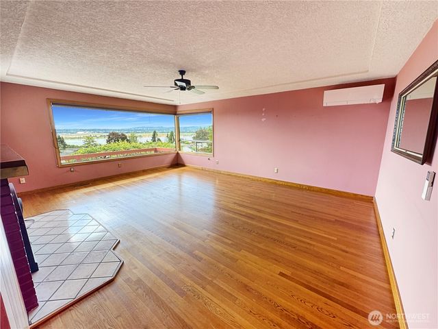 6814 Sleret Avenue, Vancouver, WA 98664