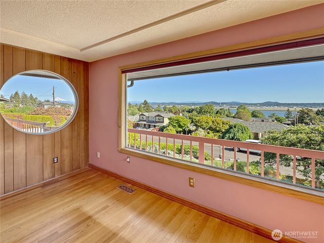 6814 Sleret Avenue, Vancouver, WA 98664