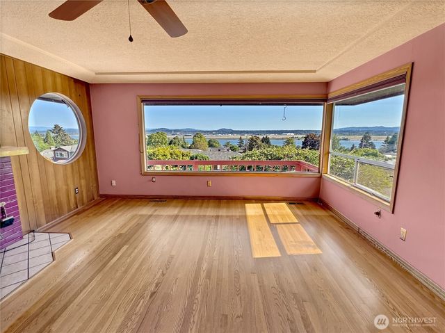 6814 Sleret Avenue, Vancouver, WA 98664