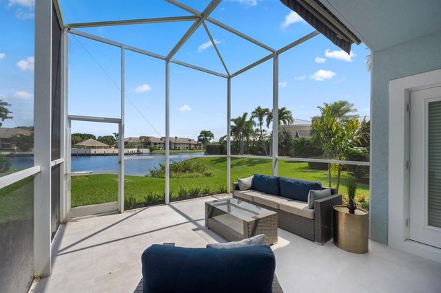 17104 Crossgate Drive, Jupiter, FL 33477
