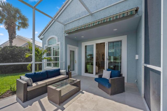 17104 Crossgate Drive, Jupiter, FL 33477