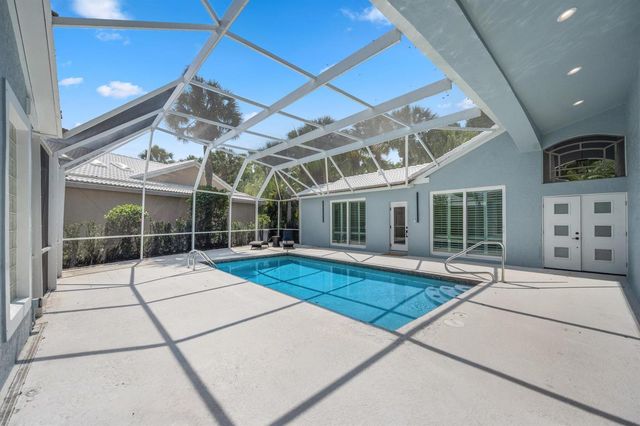 17104 Crossgate Drive, Jupiter, FL 33477