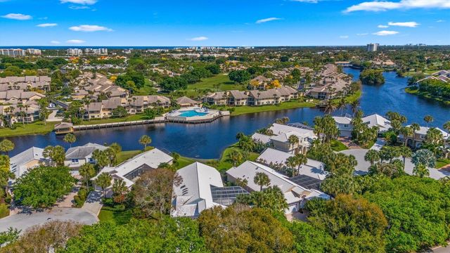 17104 Crossgate Drive, Jupiter, FL 33477