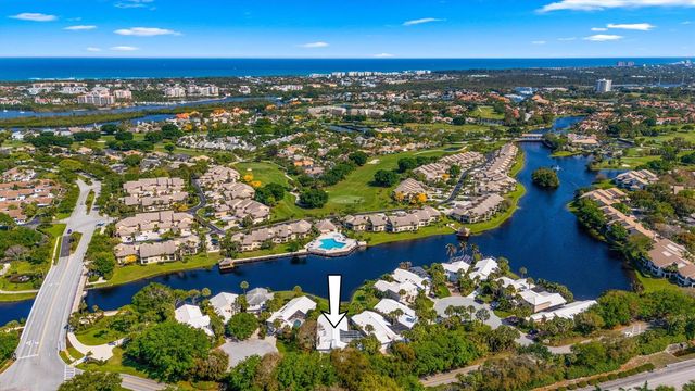 17104 Crossgate Drive, Jupiter, FL 33477
