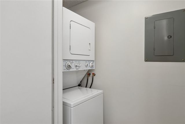 190 Cottage Grove Avenue SE 224, Cedar Rapids, IA 52403