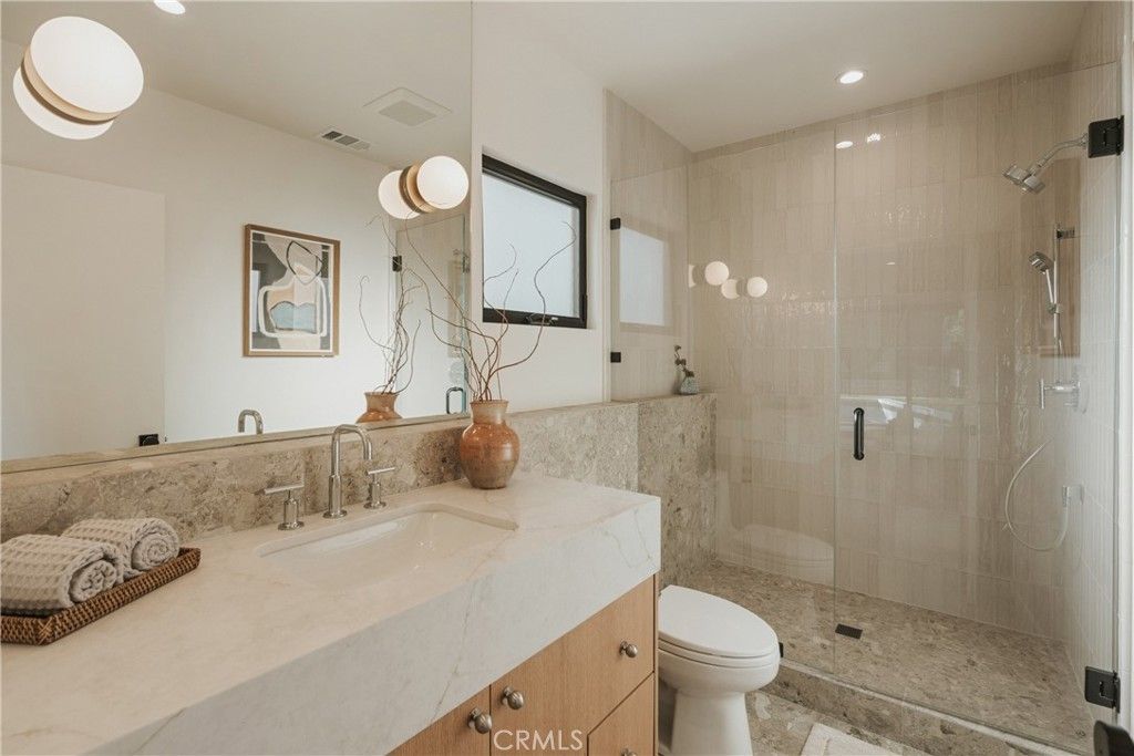 Image 35 of property listing at 5401 E El Parque, Long Beach, CA 90815