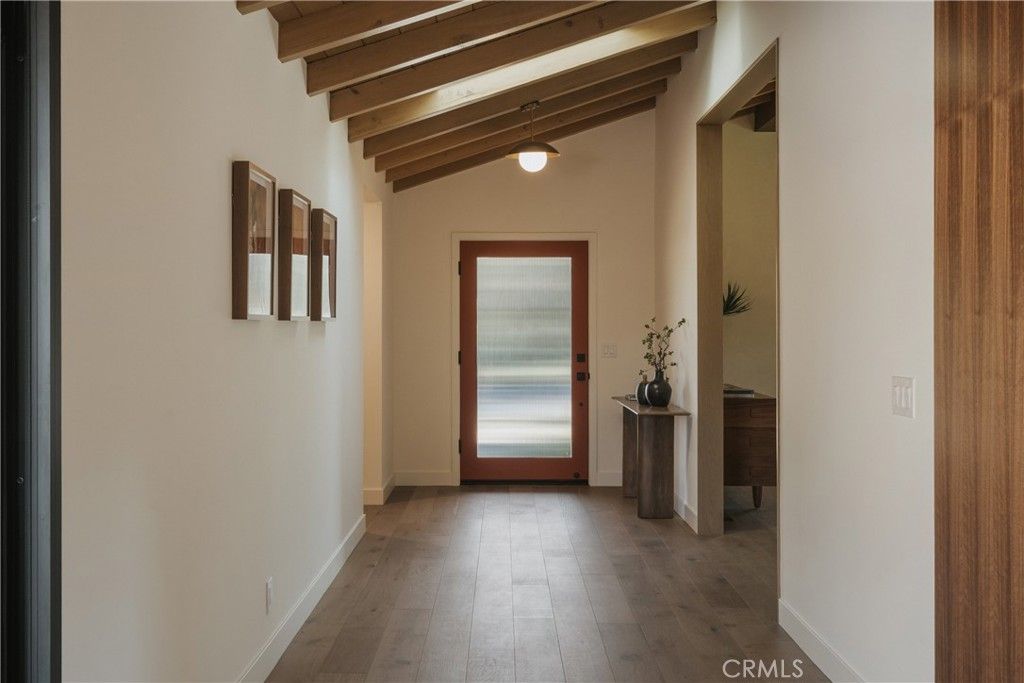 Image 5 of property listing at 5401 E El Parque, Long Beach, CA 90815