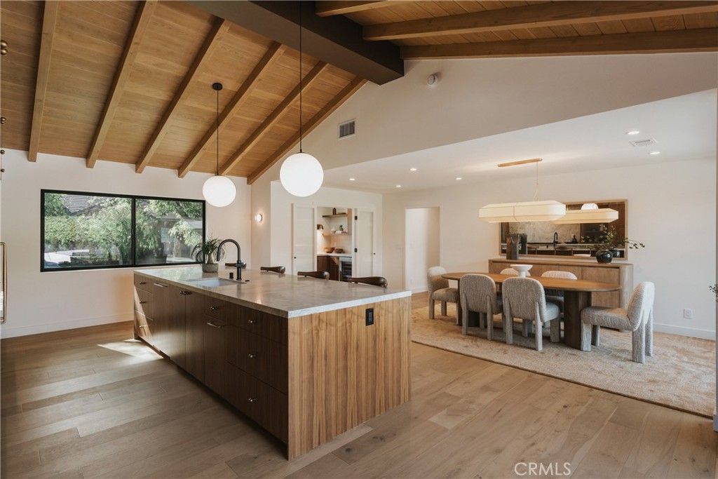 Image 8 of property listing at 5401 E El Parque, Long Beach, CA 90815