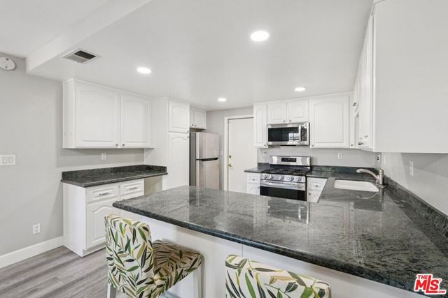 1484 3rd Street C, La Verne, CA 91750