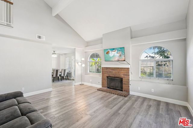 1484 3rd Street C, La Verne, CA 91750