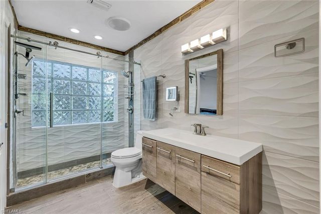 10366 Quail Crown DR, Naples, FL 34119