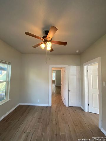 350 BARRETT PL, San Antonio, TX 78225