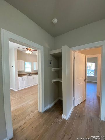 350 BARRETT PL, San Antonio, TX 78225