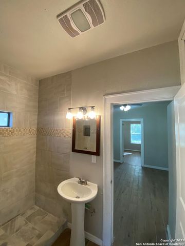 350 BARRETT PL, San Antonio, TX 78225