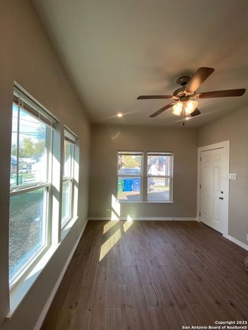 350 BARRETT PL, San Antonio, TX 78225