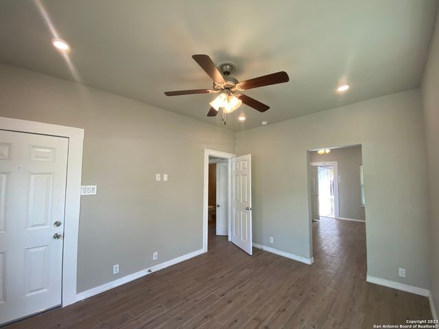 350 BARRETT PL, San Antonio, TX 78225