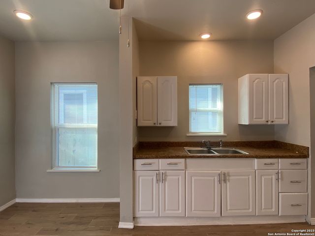 350 BARRETT PL, San Antonio, TX 78225