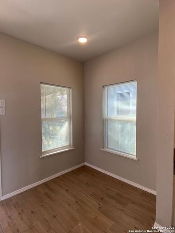 350 BARRETT PL, San Antonio, TX 78225