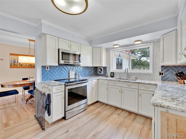 9806 Whitcomb Lane, Unincorporated, MO 63123