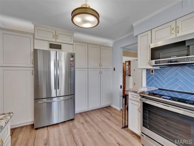 9806 Whitcomb Lane, Unincorporated, MO 63123