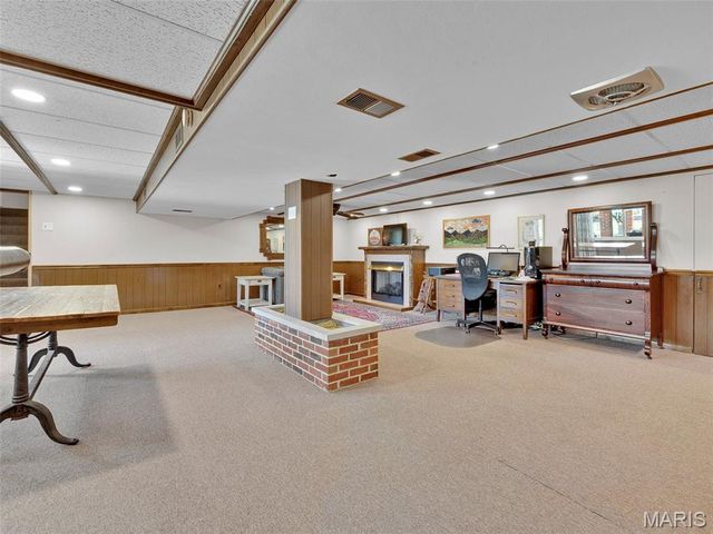 9806 Whitcomb Lane, Unincorporated, MO 63123