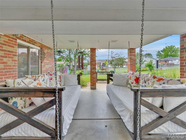 9806 Whitcomb Lane, Unincorporated, MO 63123