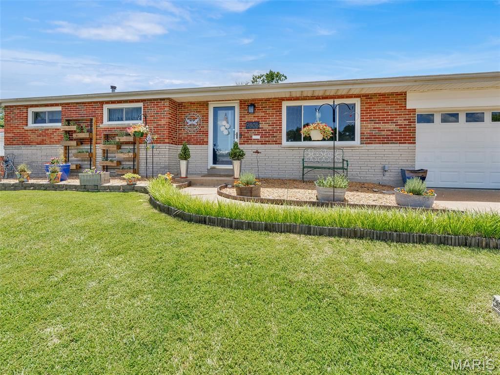 9806 Whitcomb Lane, Unincorporated, MO 63123