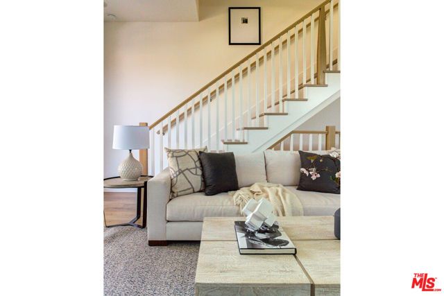 6018 Comey Avenue, Los Angeles, CA 90034