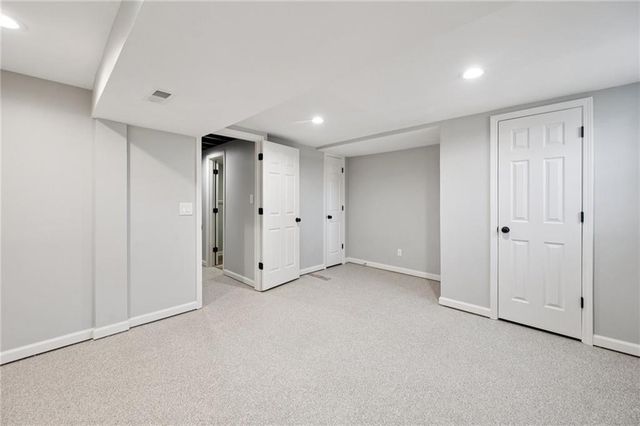 7007 Rowland Avenue, Kansas City, KS 66109