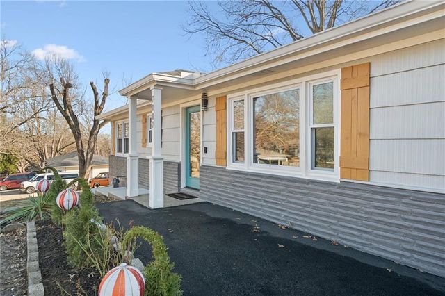 7007 Rowland Avenue, Kansas City, KS 66109